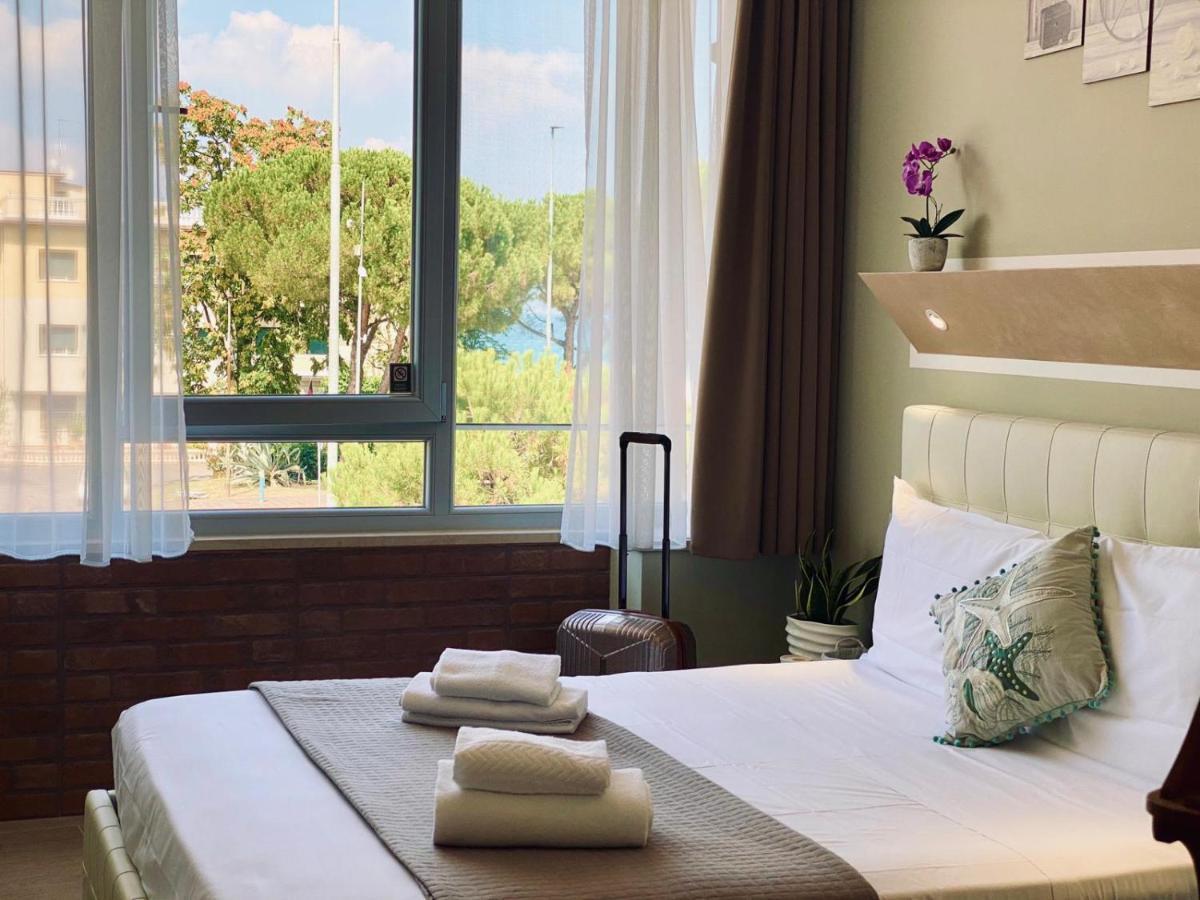 Atico Hotel Desenzano del Garda Dış mekan fotoğraf